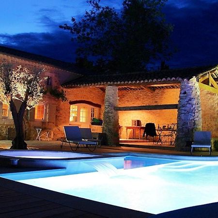 Villa Charmante A Lussan Avec Piscine Privee Et Jardin Closa Bagian luar foto