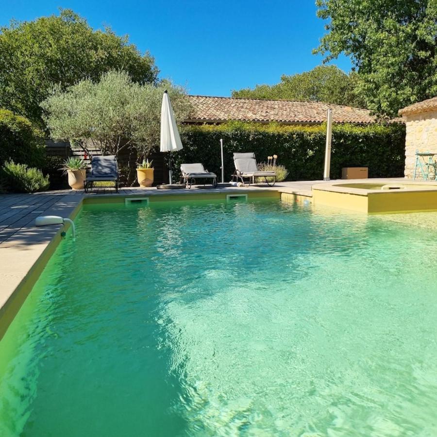 Villa Charmante A Lussan Avec Piscine Privee Et Jardin Closa Bagian luar foto